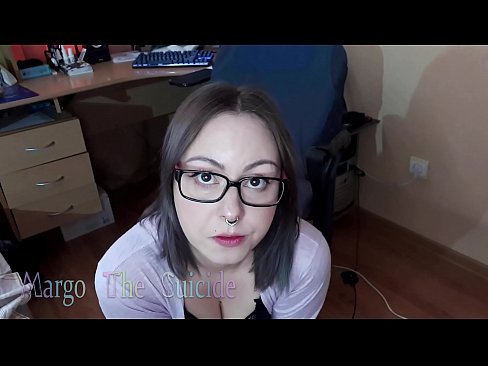 ❤️ 戴眼鏡的性感女孩在鏡頭前深吸假陽具 ☑ 超級性愛 在色情 zh-tw.virtsextor.ru ️❤