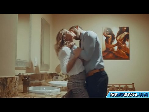 ❤️ 當一個豐滿的金發女郎在公共廁所引誘你時 ☑ 超級性愛 在色情 zh-tw.virtsextor.ru ️❤